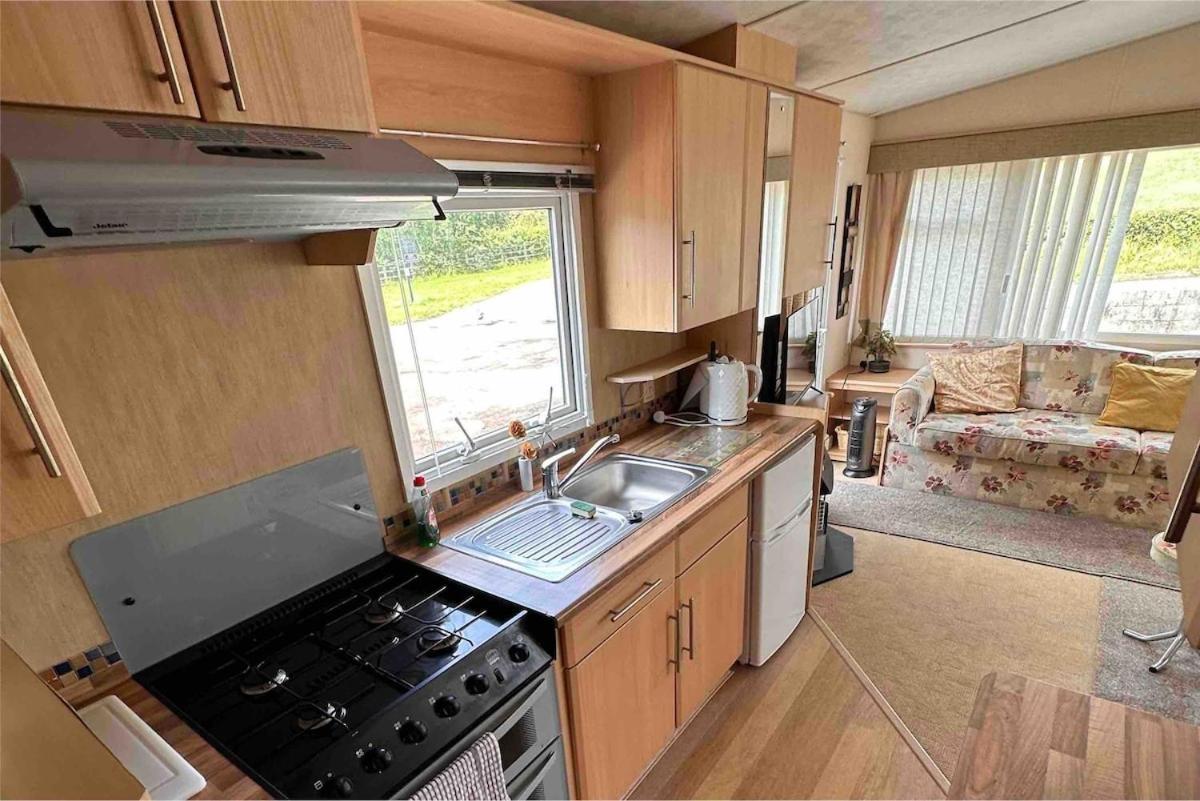 4-Bedroom Cosalt Caravan In Uddingston, Glasgow Dış mekan fotoğraf