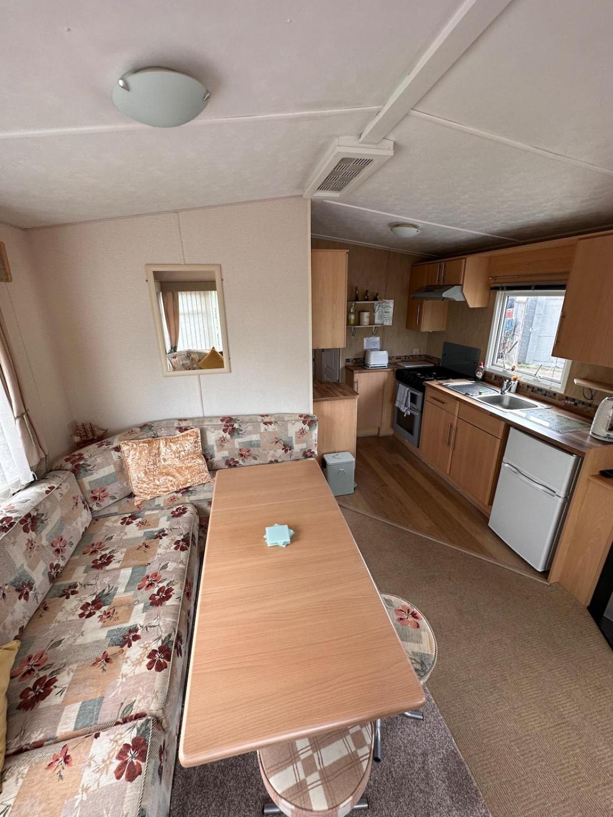 4-Bedroom Cosalt Caravan In Uddingston, Glasgow Dış mekan fotoğraf